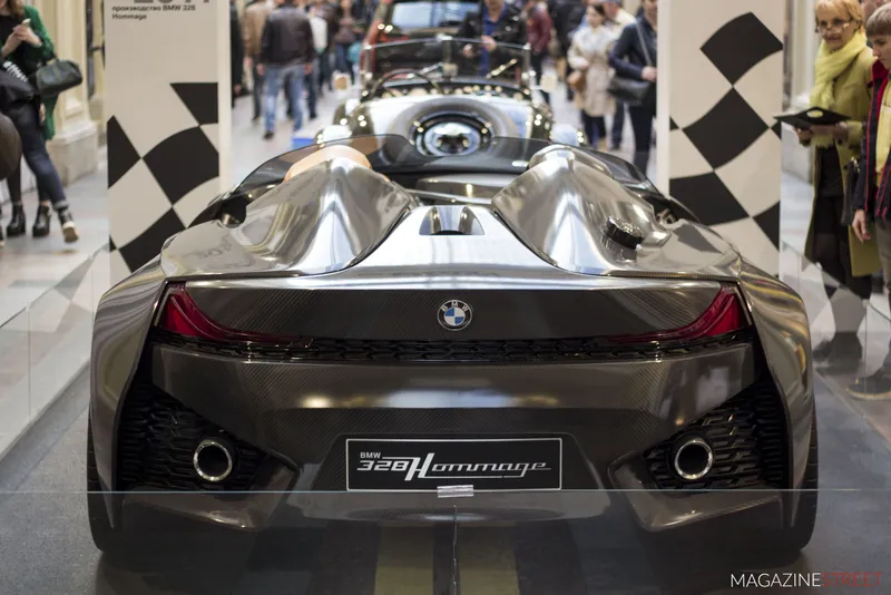 Экспозиция BMW Group Россия в ГУМе, кадр 5
