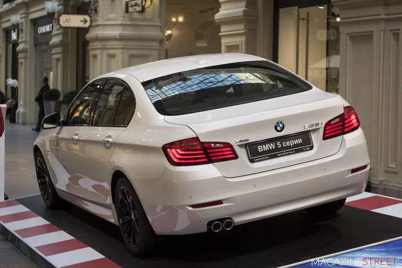 Экспозиция BMW Group Россия в ГУМе, кадр 11