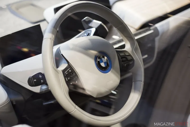 Экспозиция BMW Group Россия в ГУМе, кадр 13