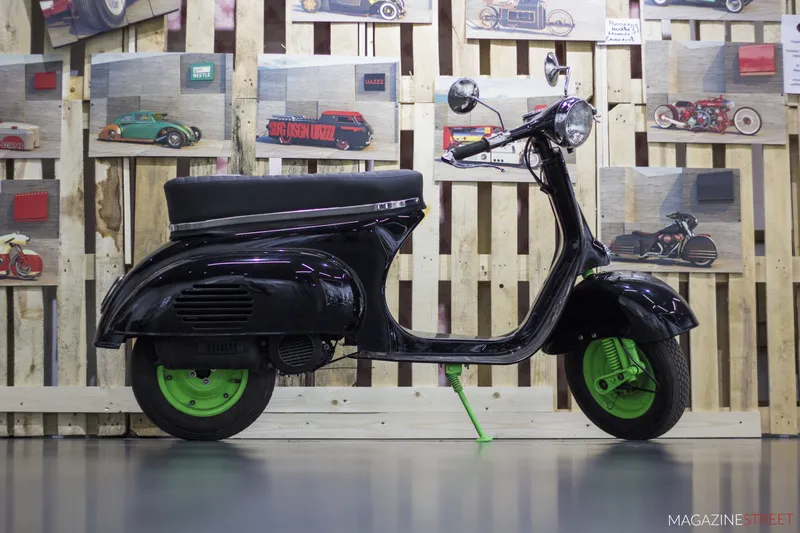 Выставка кастом дизайна “Art Custom Draft 17″ в ТЦ Ривьера, кадр 2
