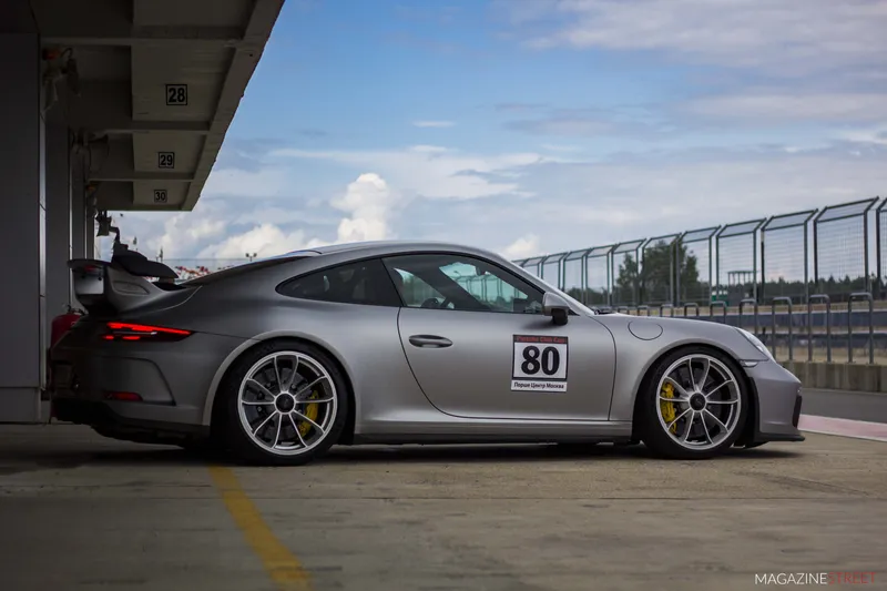 Porsche 911 GT3 RS 4.0, кадр 2