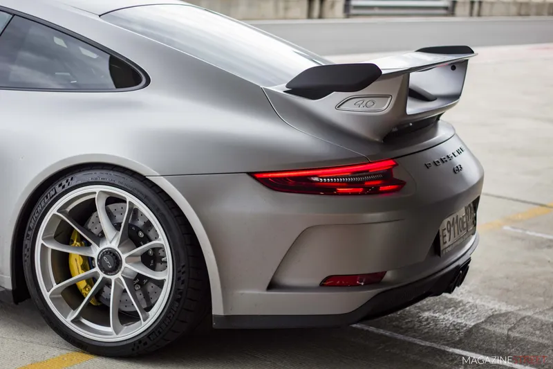 Porsche 911 GT3 RS 4.0, кадр 4