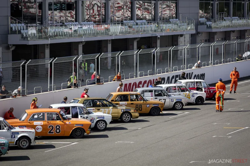 24-часовая гонка на спортивных
классических автомобилях – CLASSIC24, кадр 2
