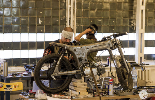 Фестиваль мотокультуры "NUTS and BOLTS" Центр дизайна ARTPLAY Москва/ The festival of custom motorcycles "NUTS and BOLTS " ARTPLAY Moscow, кадр 7